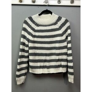 Ivy + Main Sweater Womens Medium White Gray Striped Crewneck Knit Pullover